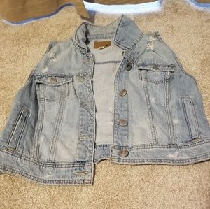 Light wash distressed denim vest American eagle